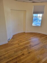 34 Chestnut St-Unit -5 in Wakefield, MA - Building Photo - Building Photo