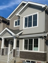 9643 Colak Link SW in Edmonton, AB - Building Photo