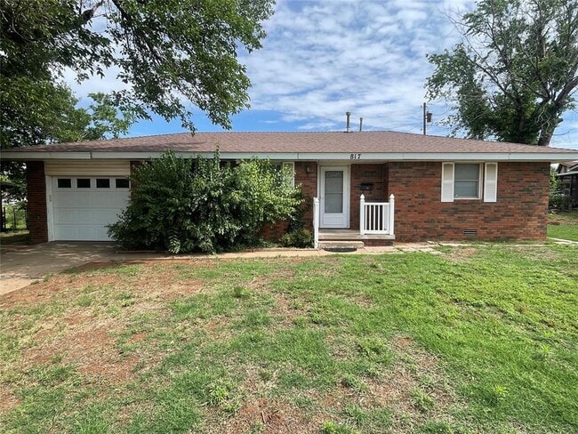 property at 817 E Kee St