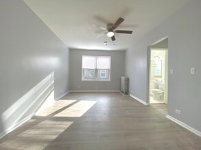 4031 N Kenmore Ave in Chicago, IL - Foto de edificio - Building Photo