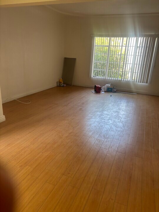 1809 W 39th Pl in Los Angeles, CA - Foto de edificio
