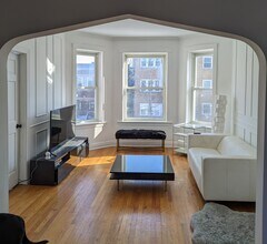 2506 N Avers Ave, Unit 2 in Chicago, IL - Foto de edificio - Building Photo