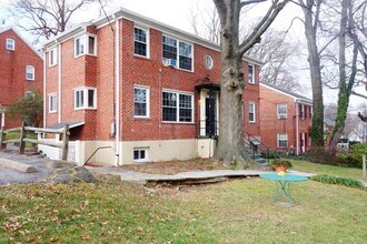 8400 Greenwood Ave in Silver Spring, MD - Building Photo - Building Photo