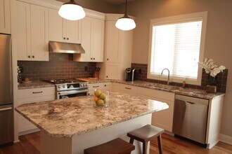 4033 Cameo Pl NE in Rochester, MN - Building Photo - Building Photo