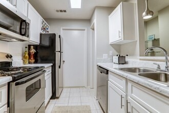 Kings Mill Apartment Homes in Pensacola, FL - Building Photo - Building Photo