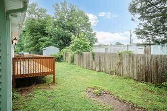 301 Manning Way in Elon, NC - Building Photo - Building Photo