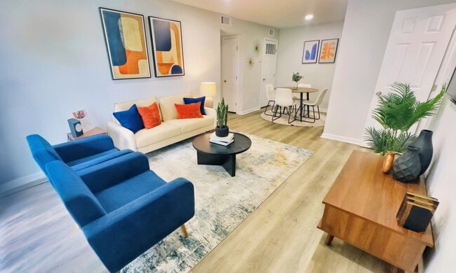 Stonebrook Gated Community in Tulsa, OK - Building Photo - Building Photo