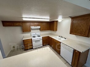3231 E Noble Ave in Visalia, CA - Building Photo - Building Photo