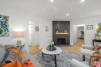 5815 Saloma Ave in Los Angeles, CA - Building Photo - Building Photo