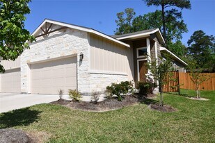 106 Wickersham in Conroe, TX - Building Photo