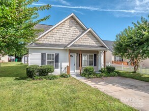 6213 Derryfield Dr in Charlotte, NC - Building Photo - Building Photo