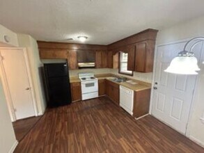 125 Manorwood Ct in Columbia, SC - Foto de edificio - Building Photo