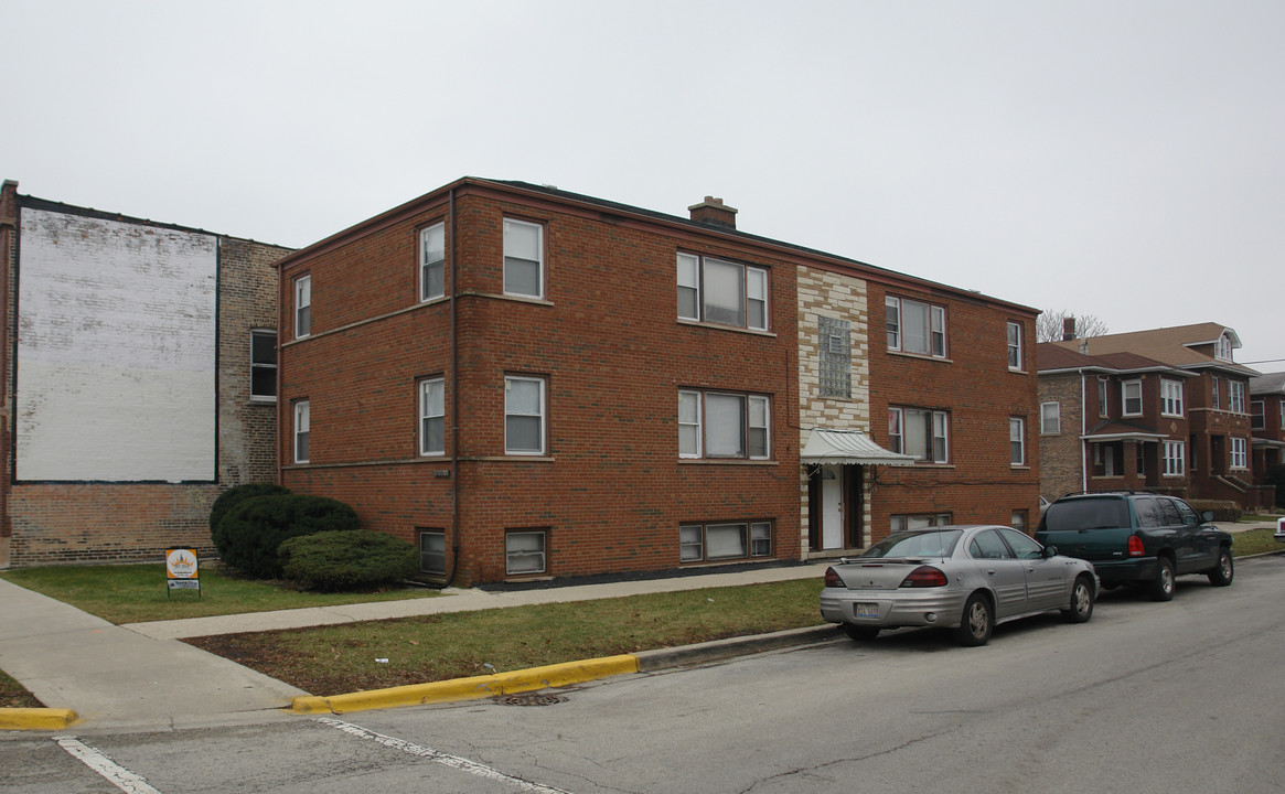 5819 W 16th St in Cicero, IL - Building Photo