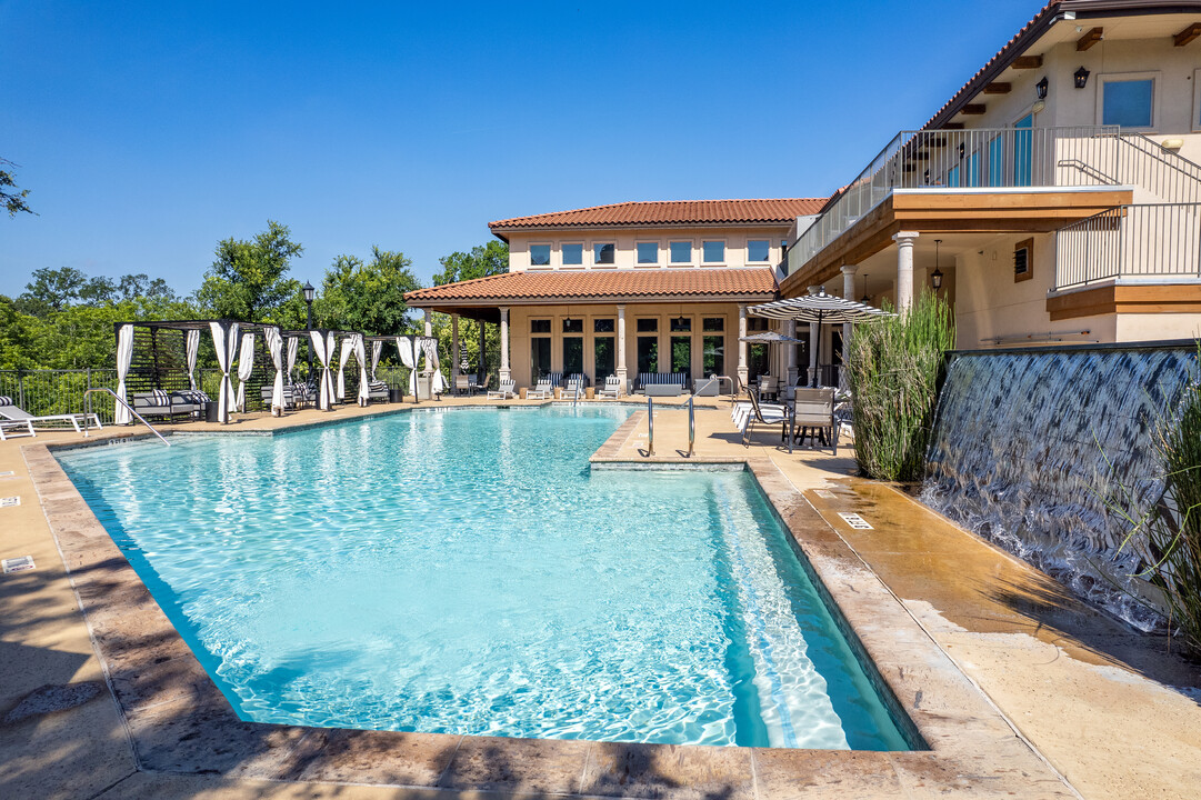 The Langdon at Walnut Park in Austin, TX - Foto de edificio