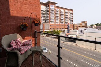 111 N Main St in Royal Oak, MI - Building Photo - Building Photo