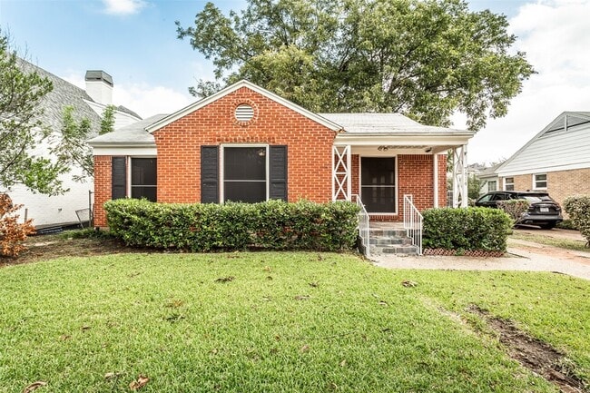 property at 7414 Robin Rd