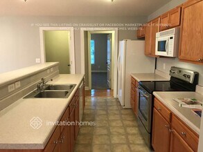 203 Wolf Creek Ln in Statesville, NC - Building Photo - Building Photo