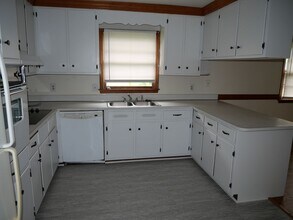 1642 Wingfield Dr in Hampton, VA - Building Photo - Building Photo