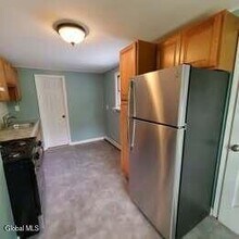 2 Lawrence St in Rensselaer, NY - Building Photo - Building Photo