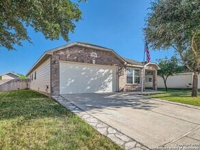 7902 Derby Vis in Selma, TX - Building Photo - Building Photo