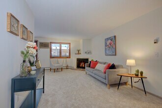 4350 Trenton Ln N, Unit 119 in Plymouth, MN - Building Photo - Building Photo