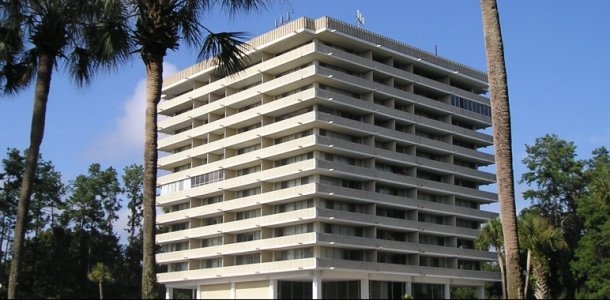 Lakeshore Towers in Gainesville, FL - Building Photo