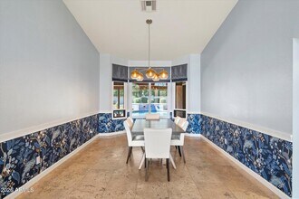 11414 N 54th Pl in Scottsdale, AZ - Foto de edificio - Building Photo