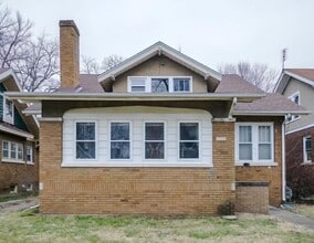 1200 N Orange St, Unit Basement Studio #4 in Peoria, IL - Building Photo - Building Photo