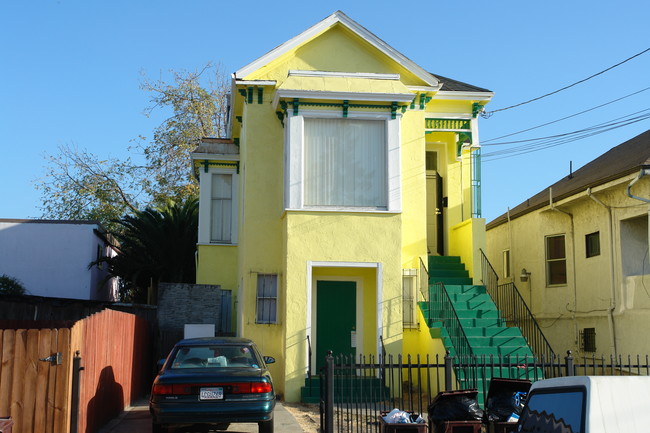 730-734 Apgar St in Oakland, CA - Foto de edificio - Building Photo