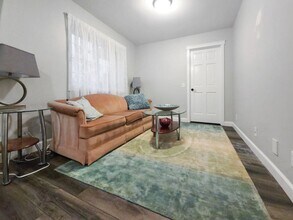 2517 Burley Dr in Everett, WA - Building Photo - Building Photo