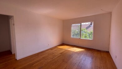 1910-1910 42nd Ave in Oakland, CA - Building Photo - Building Photo