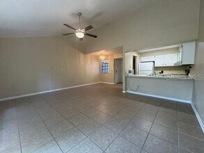 4427 SW 21st Ln in Gainesville, FL - Building Photo - Building Photo