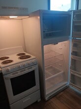 357 Main St in Madawaska, ME - Foto de edificio - Building Photo