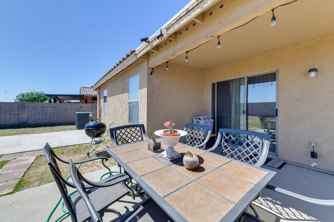 1836 N Parkside Ln in Casa Grande, AZ - Building Photo - Building Photo