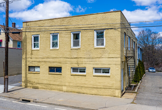 222-224 N Elm St in Torrington, CT - Building Photo - Building Photo