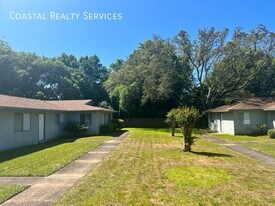 322 Pelham Rd in Fort Walton Beach, FL - Building Photo