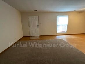 1814 Jamestown Rd in Swansea, IL - Building Photo - Building Photo