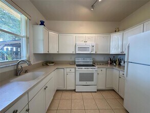 13261 SW 127th Ct in Miami, FL - Building Photo - Building Photo