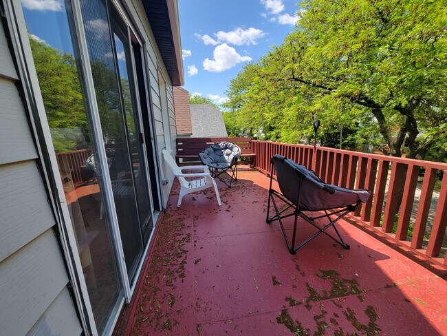1817 E Rusk Ave, Unit UPPER in Milwaukee, WI - Building Photo - Building Photo