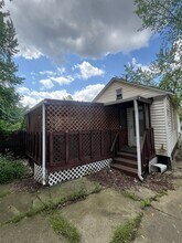 3675 E 50th St in Cleveland, OH - Building Photo - Building Photo