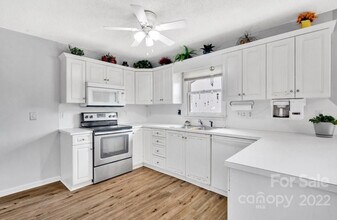 1411 Dove Landing Rd in York, SC - Building Photo - Building Photo
