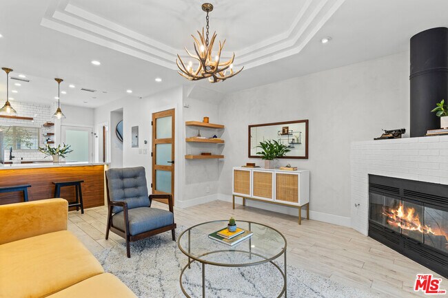 property at 2500 Abbot Kinney Blvd