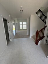 124 Kohler St in Pickerington, OH - Foto de edificio - Building Photo