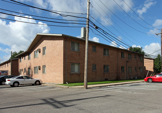 Plymouth House Apartments in Plymouth, MI - Building Photo - Building Photo