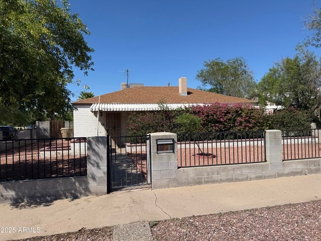 1402 E Diamond St in Phoenix, AZ - Building Photo - Building Photo
