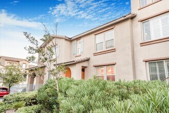 11482 Belmont Lake Dr in Las Vegas, NV - Foto de edificio - Building Photo