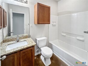 236 Anne Louise Dr in New Braunfels, TX - Building Photo - Building Photo