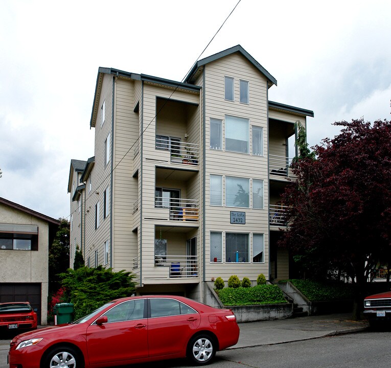 The Loft in Seattle, WA - Building Photo