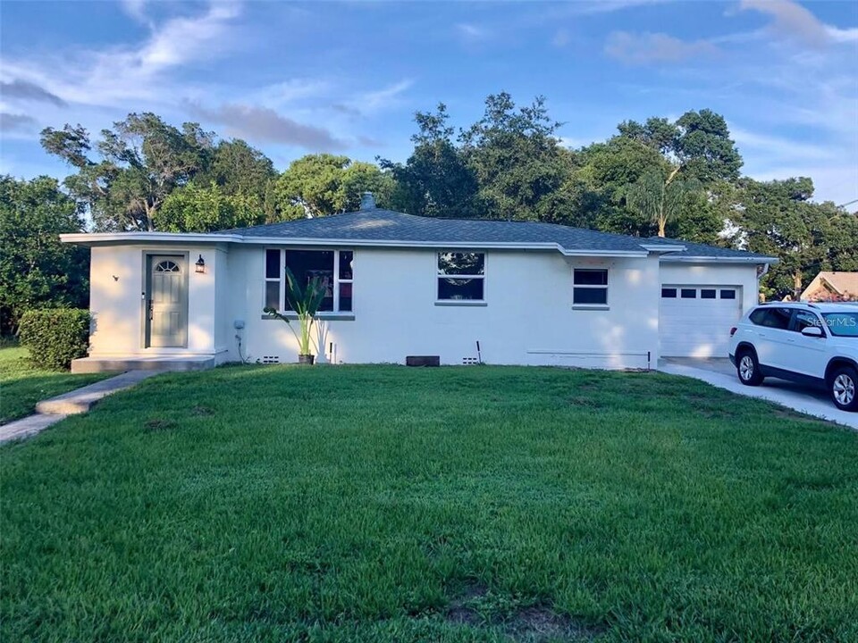 11 N Crest Ave in Clearwater, FL - Building Photo