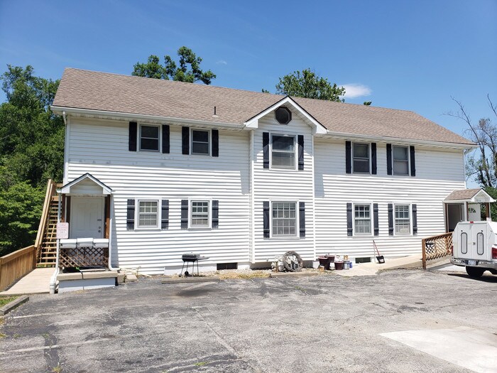 9816 E 67 Terrace-Unit -Unit D in Raytown, MO - Building Photo